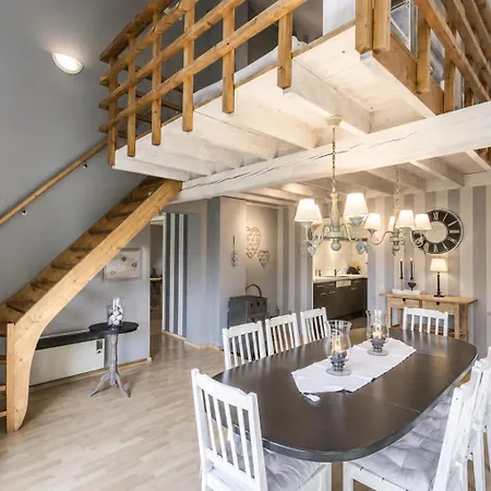 De Cligneval Chalet *